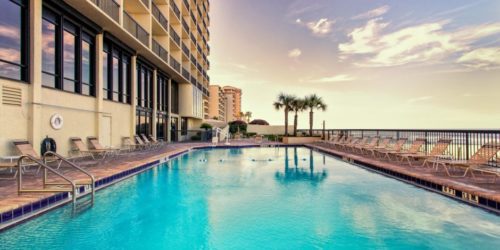 Holiday Inn Express & Suites Oceanfront Daytona Beach Shores pool