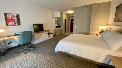 Best Hotel Near Daytona Speedway with clean rooms