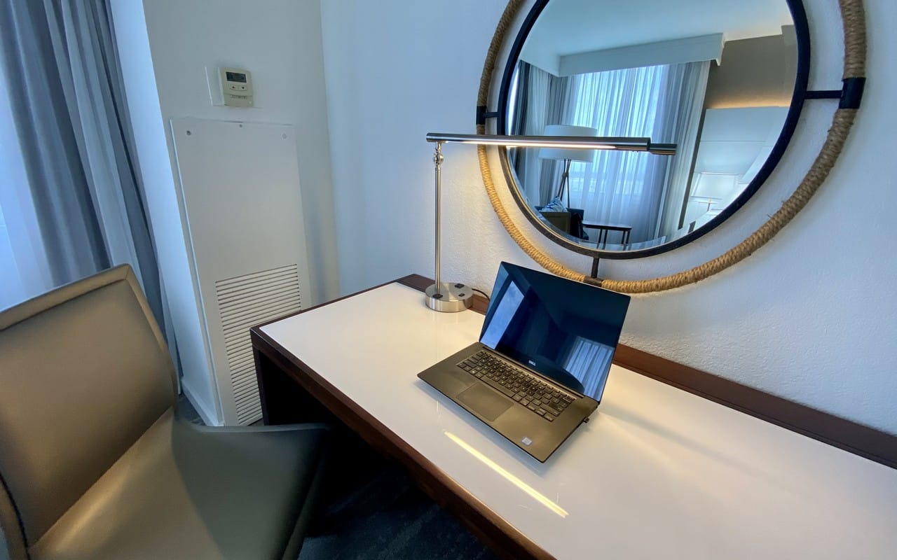 doubletree deerfield beach workstation in room is great and convient