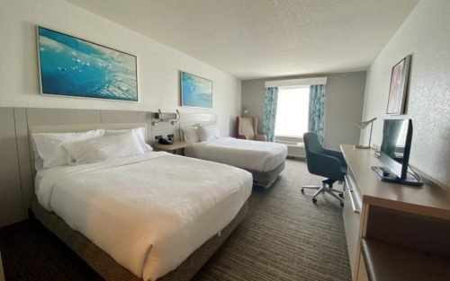 hilton garden jacksonville free airport shuttle two queen beds room