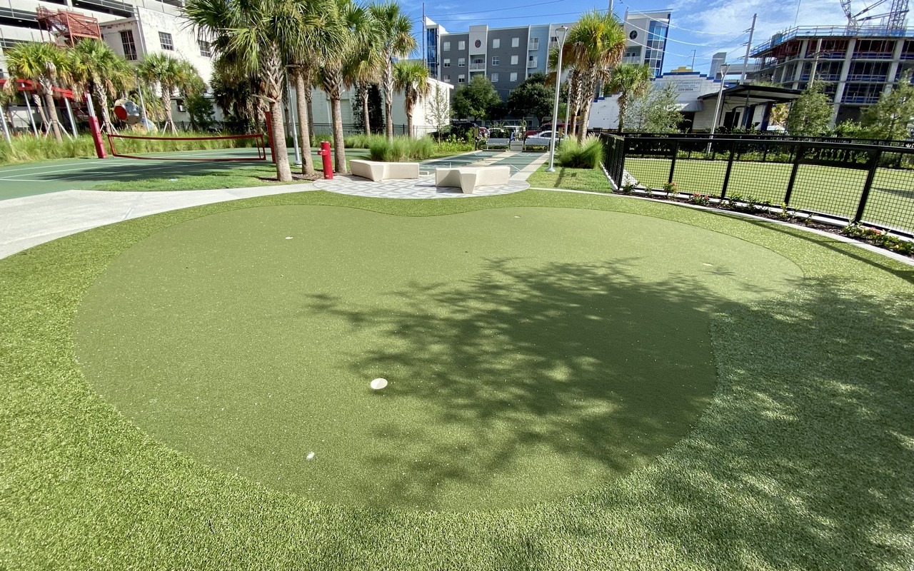 golf putt putt at madison street park tampa