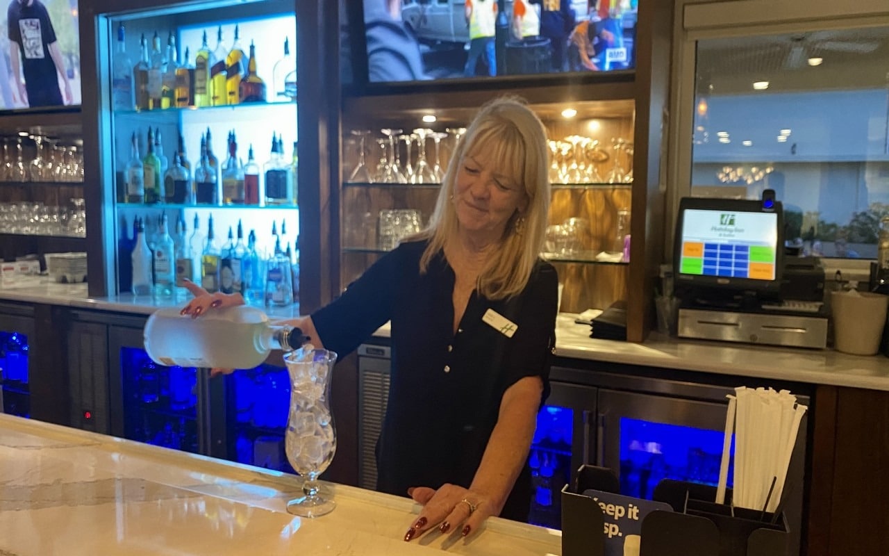 top service by the bar in daytona beach