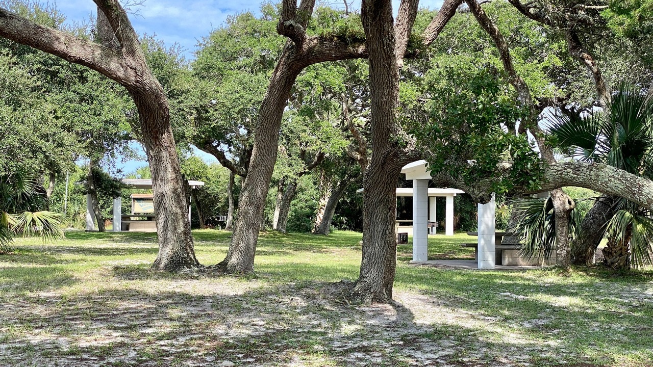 picnic area at Anastacia park in st augustine florida