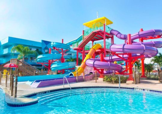 Hotels and resorts with water parks in Florida. Everything you need to know