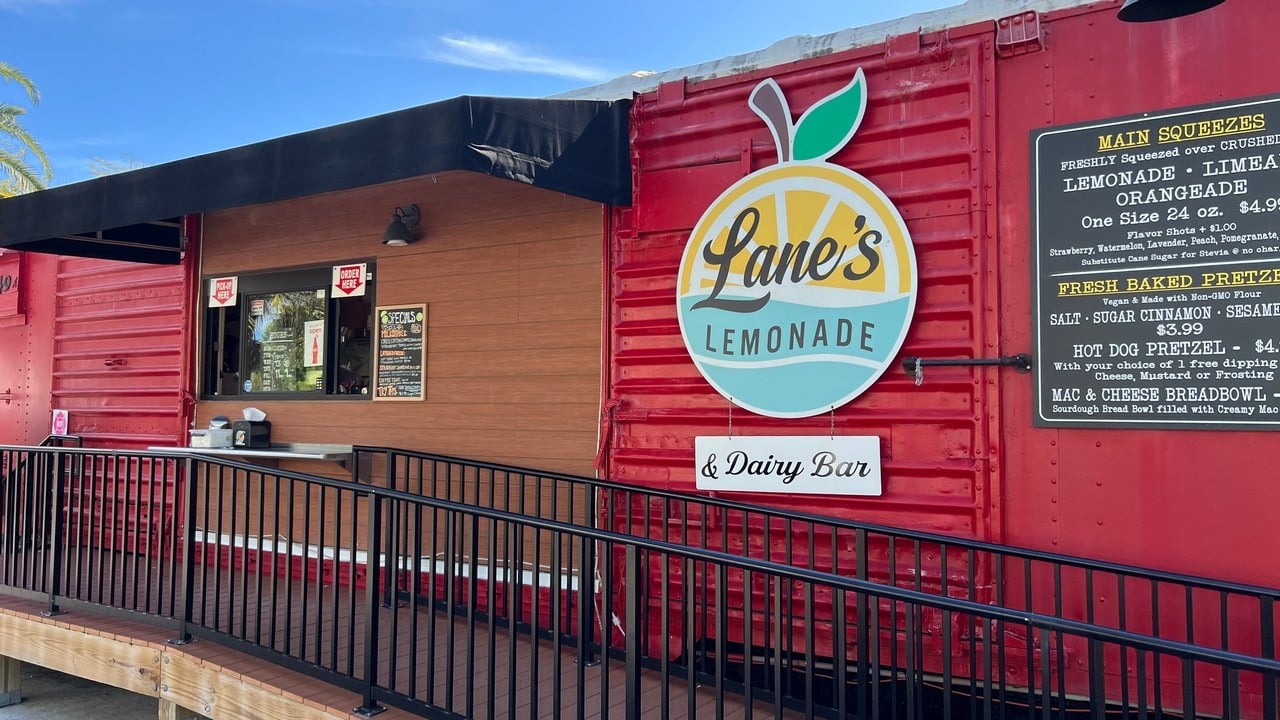 Grab a refreshing beverage at Lane’s Lemonade in Dunedin Florida