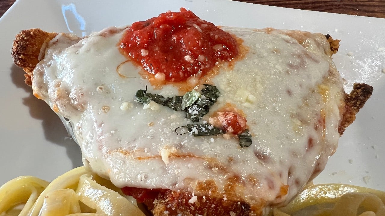 chicken parmesan at winter garden pizza company